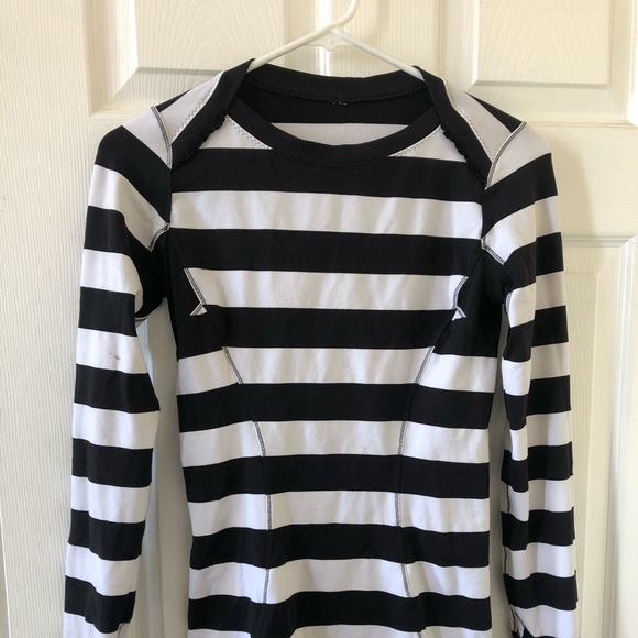 Lululemon Tee - Picture 1 of 1